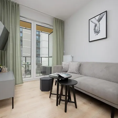 Stylish With Parking By Renters Apartment Warsaw