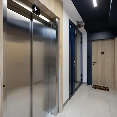 Lejlighed Stylish With Parking By Renters Warszawa