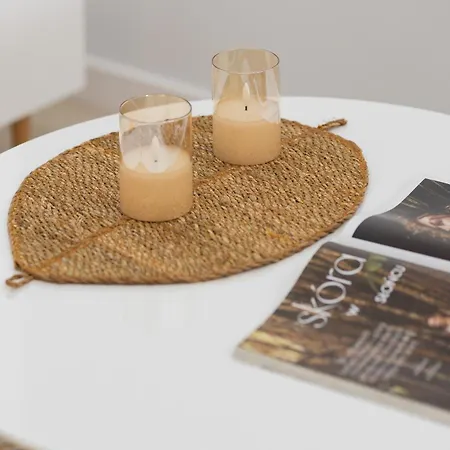 Stylish With Parking By Renters وارسو